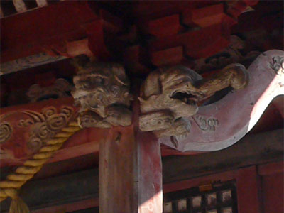丹生神社旧本殿の向拝柱