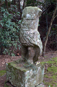 宇佐市上時枝の三島神社仁王像