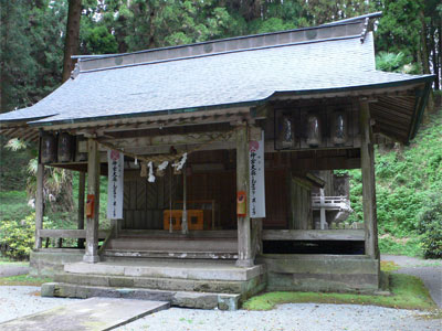 直入町長湯の籾山八幡社拝殿